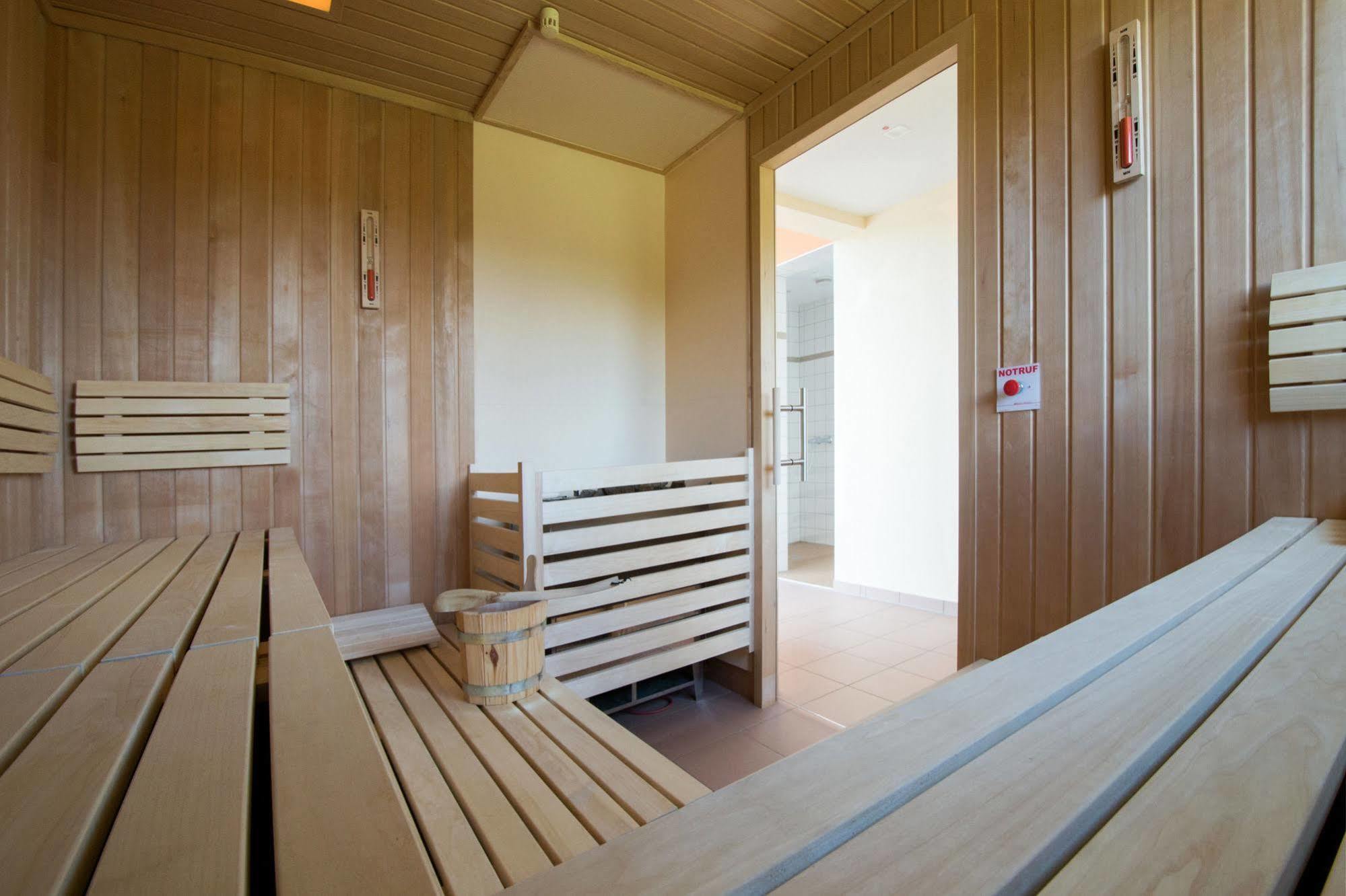 Jufa Hotel Im Brueckenkopfpark - Juelich ภายนอก รูปภาพ